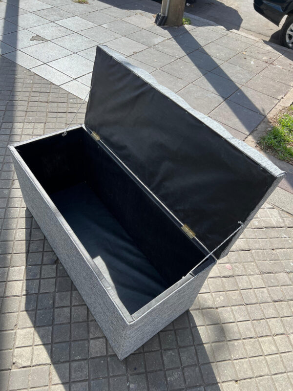 Baul Pie De Cama- Tapizado En Chenille- 100 Cm