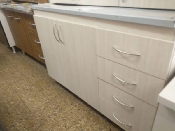 Bajo Mesada 120 X 82 X 56- 2 Puertas- 3 Cajones- Melam 15 Mm