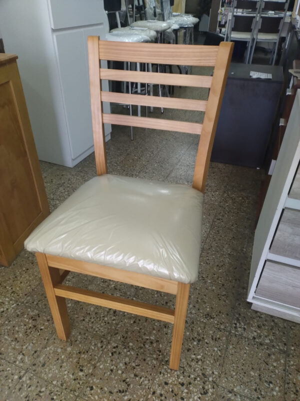 Juego D 6 Sillas Corpus Asiento Tapiz. Respaldo Madercod 350