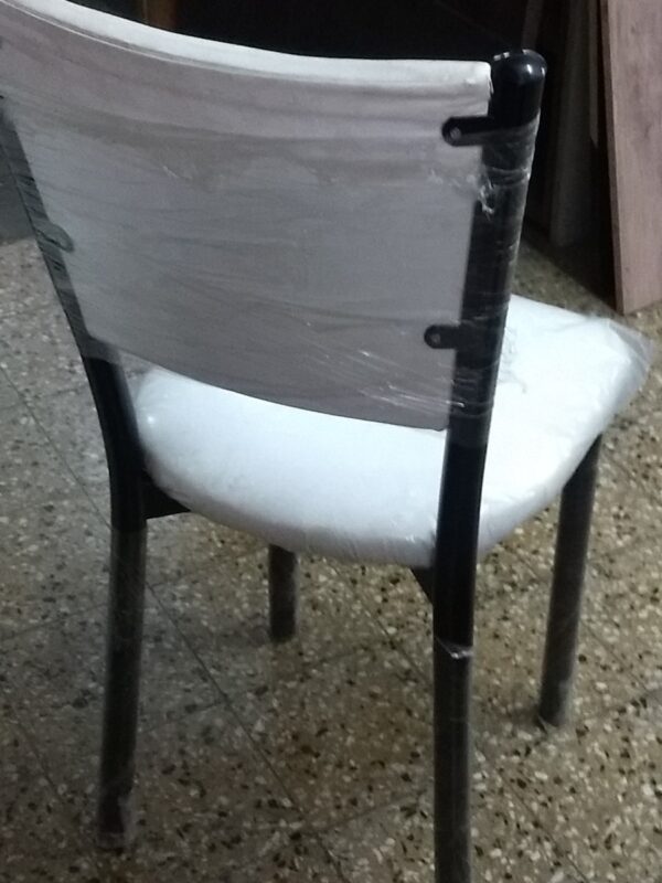 Sillas Caño Reforzado Lisboa Rt Con Respaldo Tapizado.