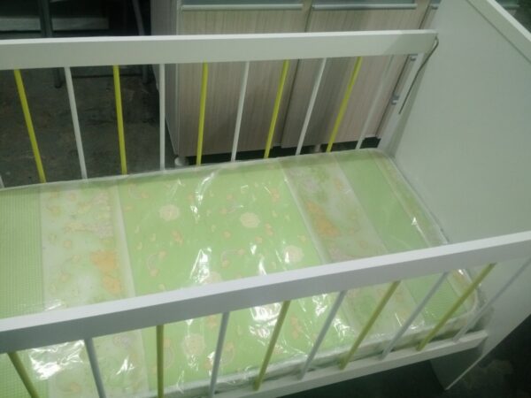 D_660679-MLA27206359016_042018-F.jpg Cuna Roll Con Baranda Deslizables. Melamina- Cod. 540