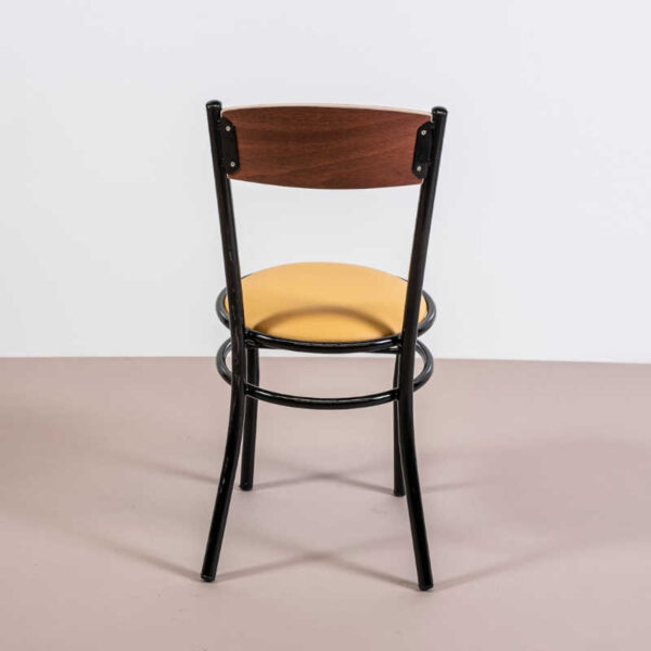 Sillas De Caño Reforzado. Vienes Con Respaldo De Madera.