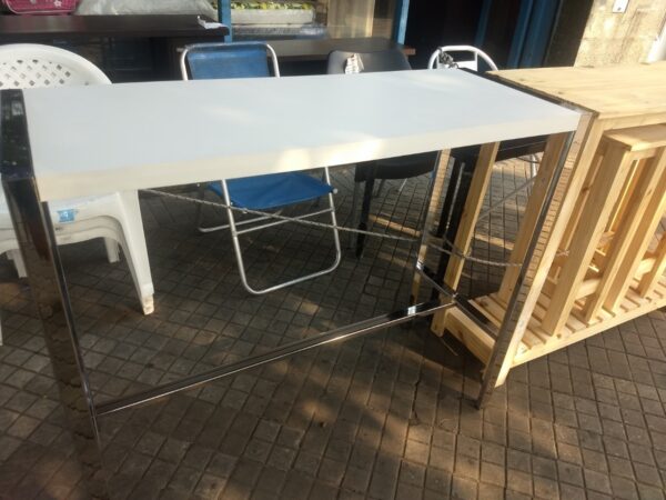 Mesa Barra Desayunador. Tapa Melamina Base Cromada 120 X 45.