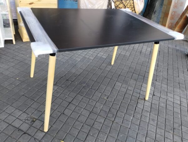 Mesa Cocina Comedor Kaunas. Tapa Melamina Base Made 120 X 82