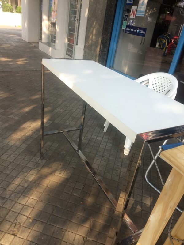 Mesa Barra Desayunador. Tapa Melamina Base Cromada 120 X 45.