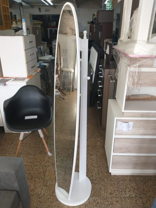 Espejo Pie Ovalado Con Base Giratoria Y Perchero- Cod. 2321