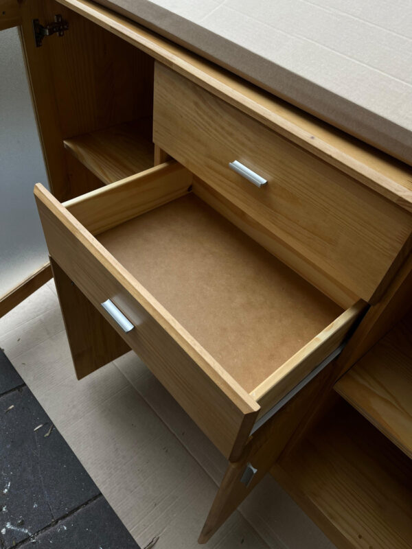 Bahiut Vajillero Corpus- 4 Puertas, 2 Cajones Cod. 330