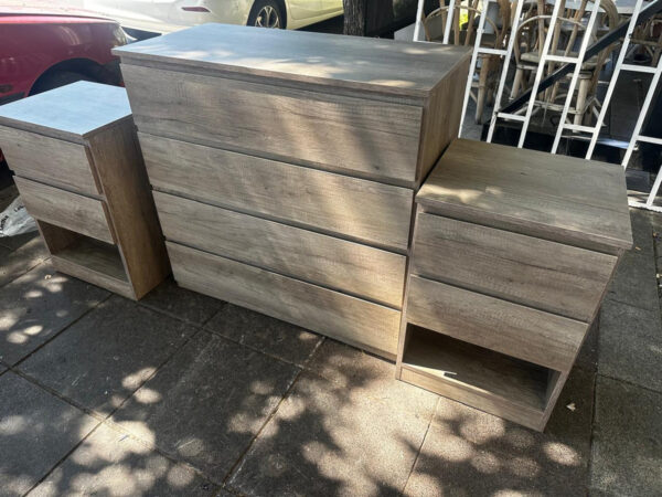 Comoda 4 Cajones + 2 Mesas De Luz 2 Cajones Nebraska Gris