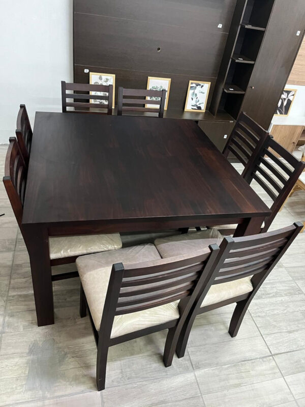 Mesa Corpus Cuadrada 1.30 + 8 Sillas Pacifico- Pino Lustrado