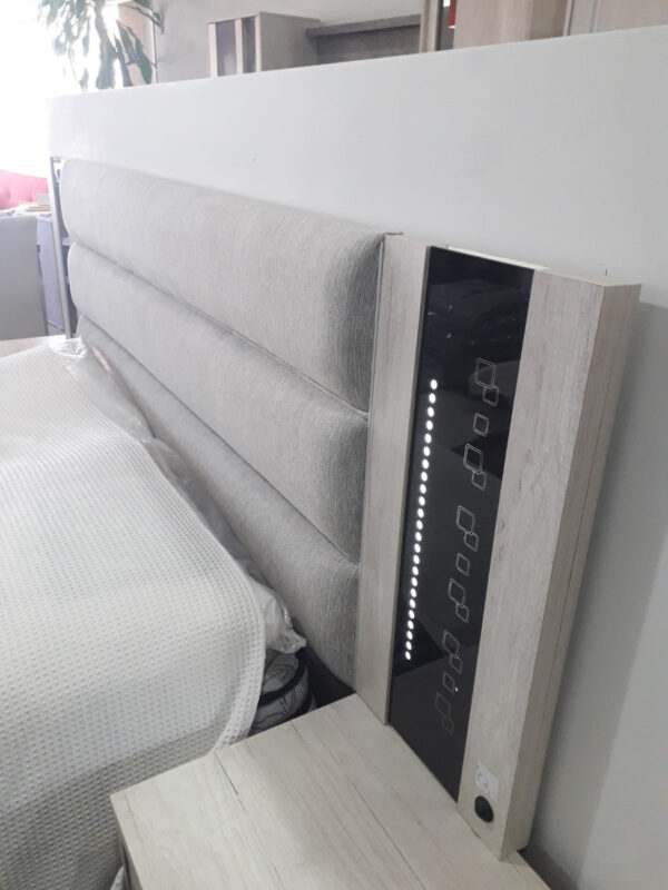 Respaldo P Sommier Tapizado- C Luz Led Y Vidrio Grabado Niza