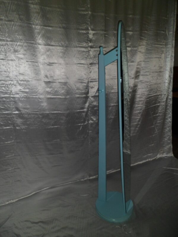 Espejo Pie Ovalado Con Base Giratoria Y Perchero- Cod. 2321