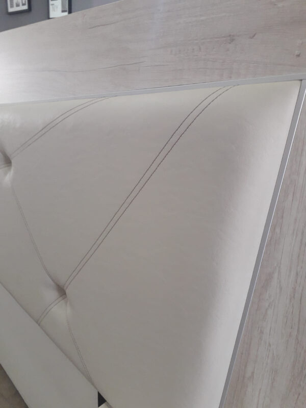 Respaldo Para Sommier Tapizado- Borde De Madera- Kendor