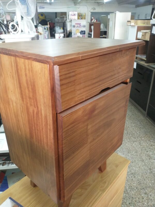 D_837175-MLA51543616305_092022-F.jpg Mesa De Luz 1 Cajon, 1 Puerta. Tipo Escandinava- Cod. 126