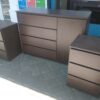 Combo Comoda Chiffonier 4 Cajones, 1 Puerta + 2 Mesas De Luz