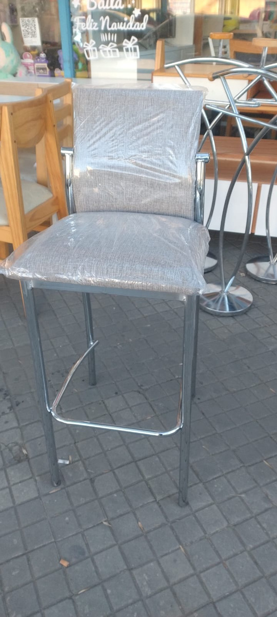 Banqueta Taburete Praga. Caño Cromado. Tapizadas En Cuerina