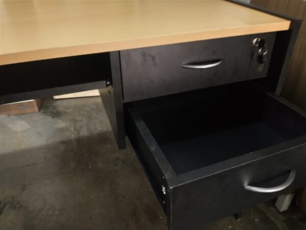 D_872957-MLA51526659496_092022-F.jpg Mesa Escritorio P- Pc Con 2 Cajones- Melamina 18 Mm Cod 902