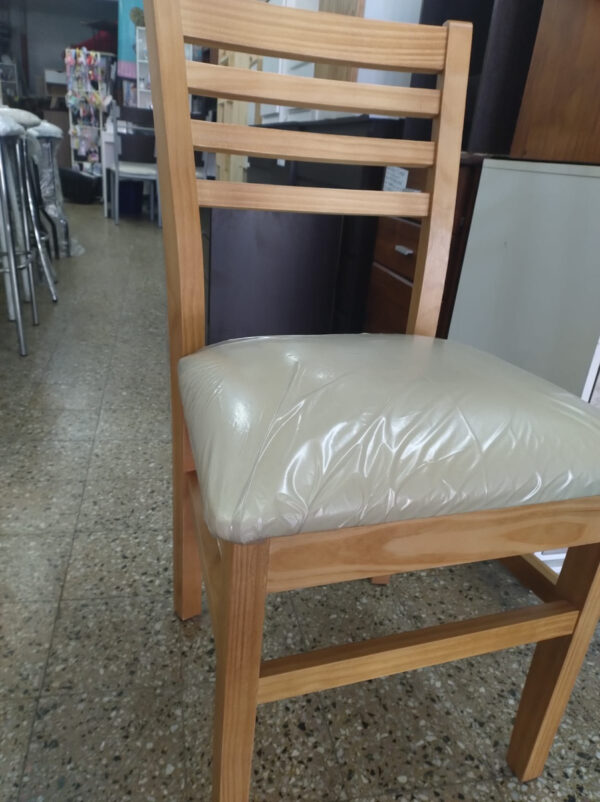 Juego D 6 Sillas Corpus Asiento Tapiz. Respaldo Madercod 350
