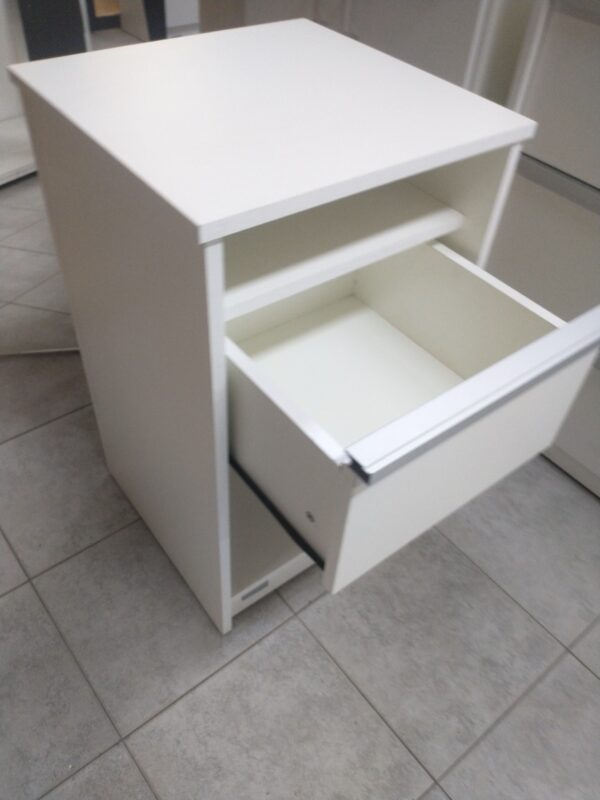 Mesa De Luz- 1 Estante- 1 Cajon 69 X 40 X 40. Melamina-