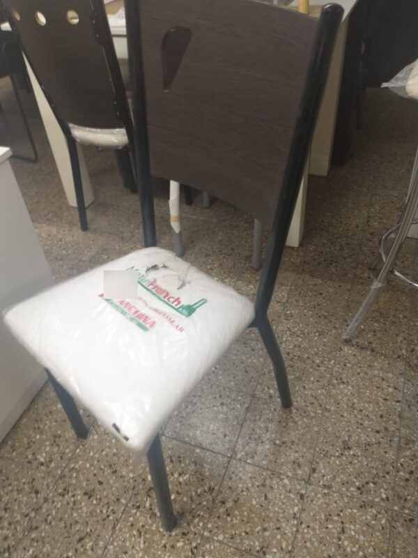 D_897768-MLA75205064194_032024-F.jpg Juego De 6 Sillas Caño Pintado. Real. Con Respaldo De Madera