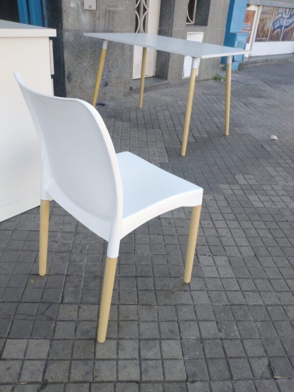 Silla Cocina Comedor. Casco Pvc- Patas De Madera- Mara