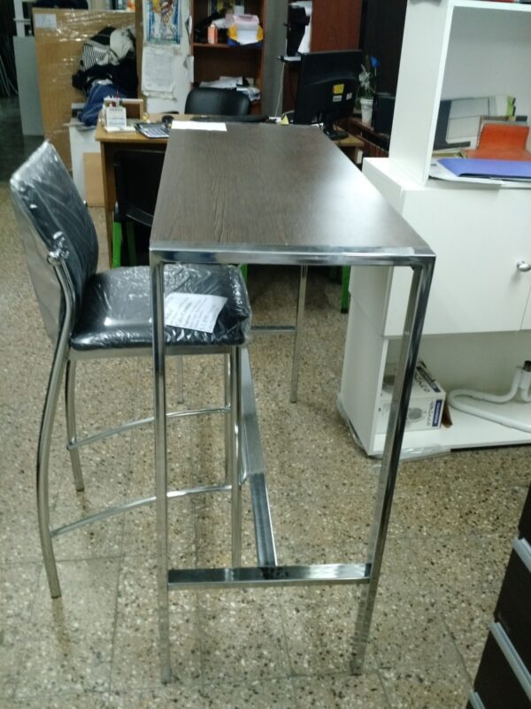 Mesa Barra Desayunador. Tapa Melamina Base Cromada 120 X 45.