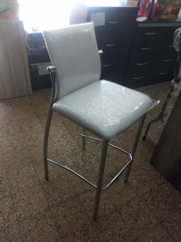 Banqueta Taburete Praga. Caño Cromado. Tapizadas En Cuerina