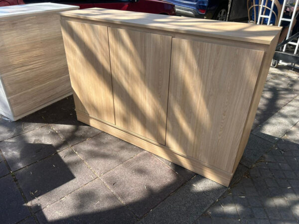 Bahiut Vajillero Organizador 3 Puertas- Estantes- 135 X 89