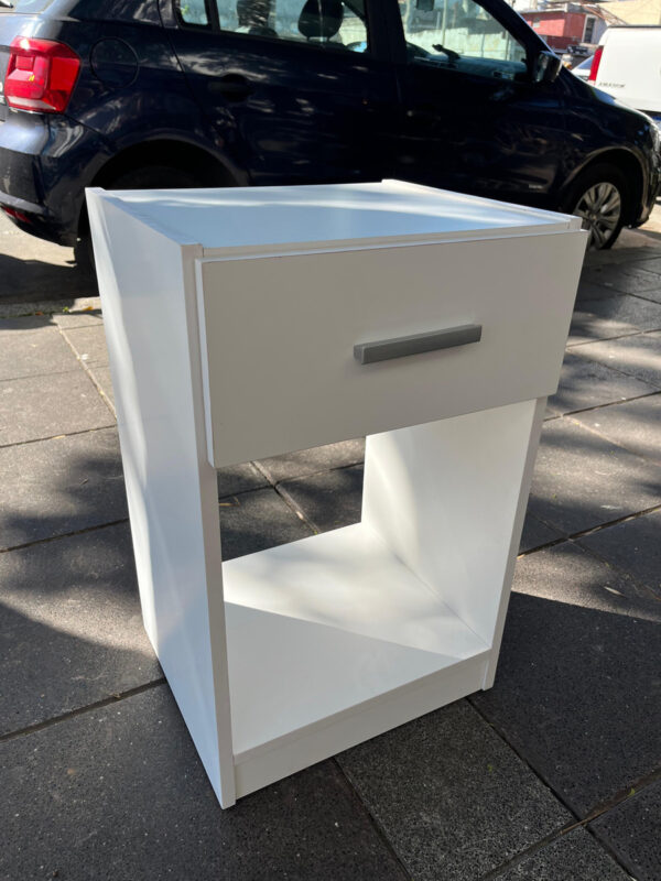 Mesa De Luz. 1 Cajon, 1 Estante- 60 X 38 X 34- Melamina