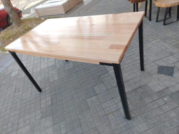 Mesa Cocina Comedor 1.40 X 80. Tapa Paraiso Base De Caño 4 P