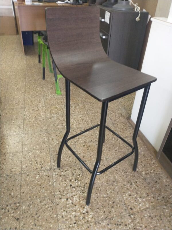 Taburete Banqueta Alta- Asiento Y Respaldo De Madera. Bari
