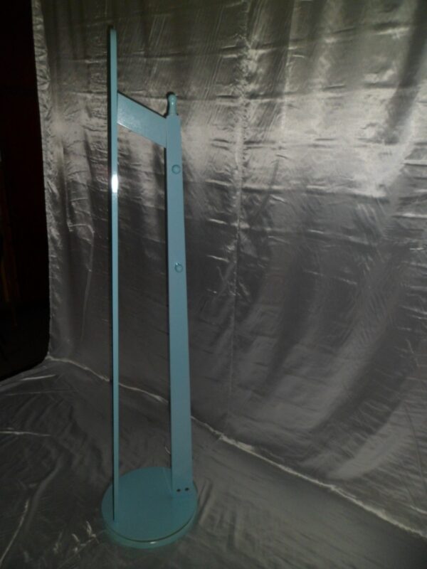 Espejo Pie Ovalado Con Base Giratoria Y Perchero- Cod. 2321