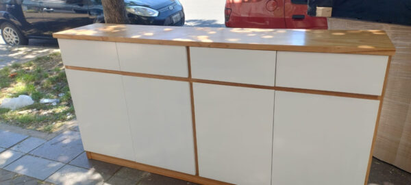 Bahiut Vajillero 4 Puertas, 4 Cajones. 180 X 90 X 40