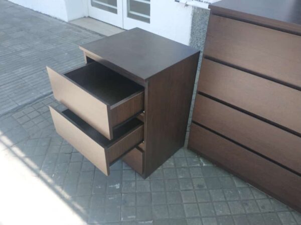 Combo Comoda Chiffonier 4 Cajones, 1 Puerta + 2 Mesas De Luz