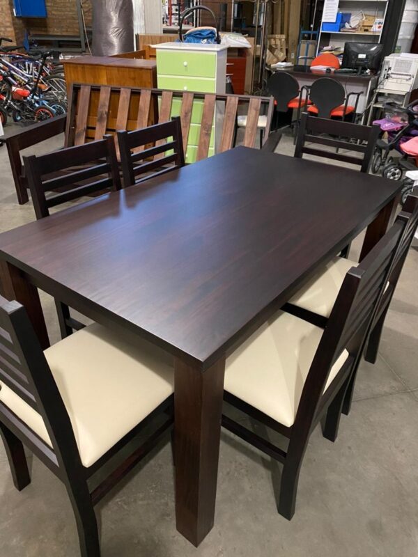 Silla Pacifico. Pino Lustrada. Asiento Tapizado Respaldo Mad