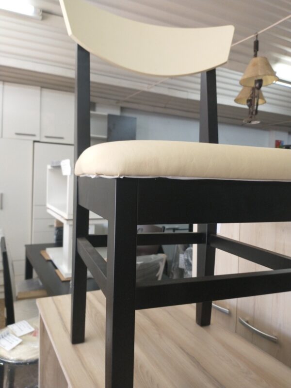 Juego De 4 Sillas Curvas Mediterraneo. Pino Lustrado