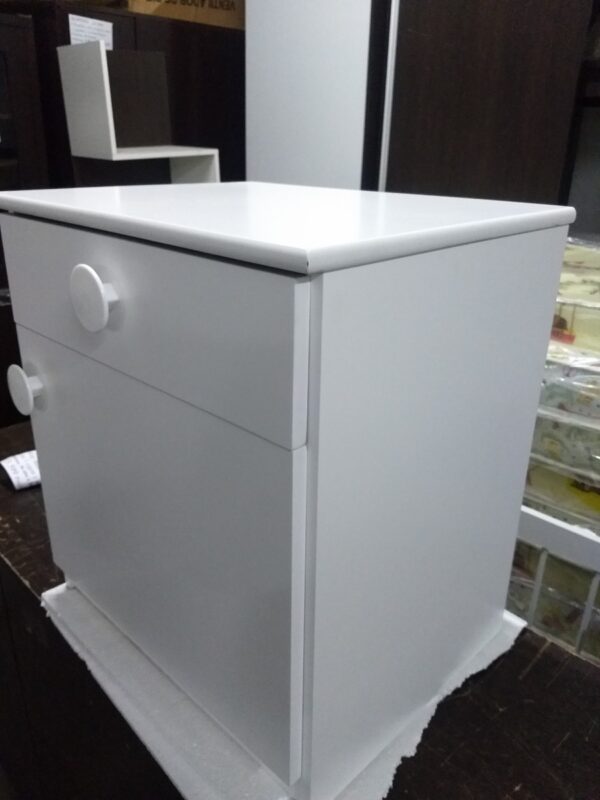 D_996653-MLA32689769086_102019-F.jpg Mesa De Luz Elegante Infantil -mdf Laqueado 1 Cajon 1 Pta