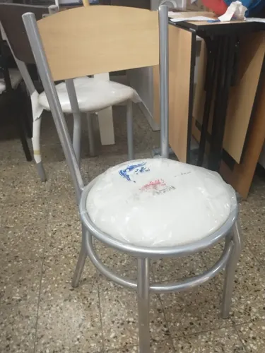 Sillas De Caño Reforzado. Vienes Con Respaldo De Madera.