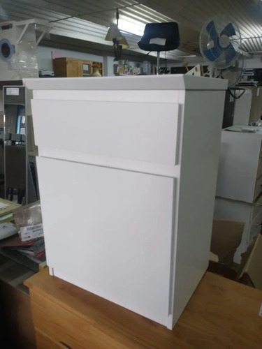 Mesa De Luz Para Sommier- Mdf Laqueado Prisma 70 X 50 X 38