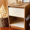 D_728422-MLU75988068153_042024-O.jpg Mesa De Luz Gacela Melamina Roble Miel Blanco 1 Cajón 40x55 Cm