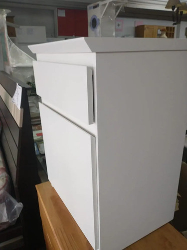 Mesa De Luz Para Sommier- Mdf Laqueado Prisma 70 X 50 X 38