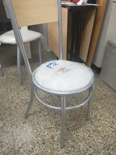 Sillas De Caño Reforzado. Vienes Con Respaldo De Madera.
