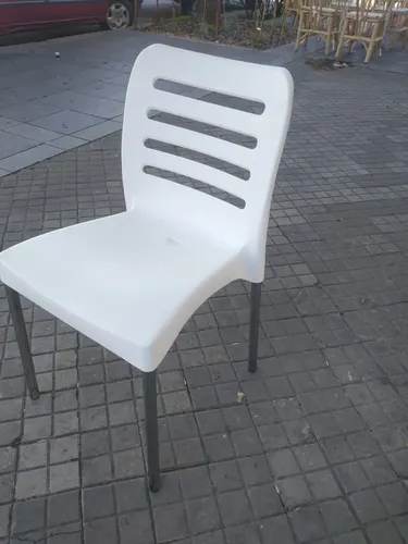 D_790479-MLA52238588342_112022-O.webp Silla Cocina Comedor. Casco Pvc- Patas De Cromada- Ambar