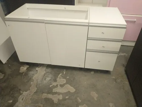 Bajo Mesada 2 Puertas, 3 Cajones. 140 X 85 X 60. Jb 140