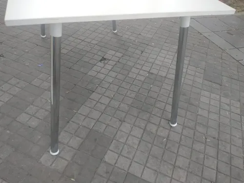 D_820138-MLA52371901428_112022-O.webp Mesa Cocina Comedor Kaunas. Tapa Melamina Base Crom 120 X 82