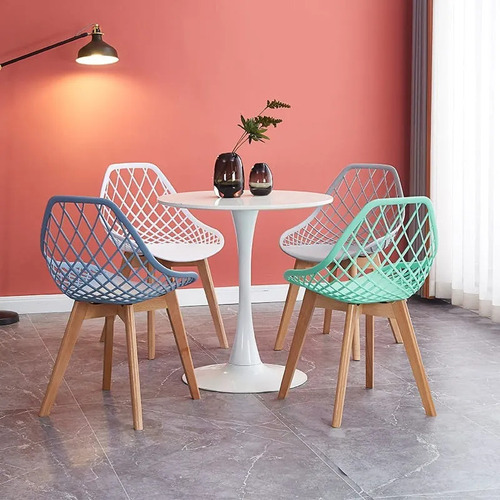 D_857513-MLA106586073355_022026-O.jpg 4 Sillas Eames New Tulip Modelo Moderno Base Madera Negra