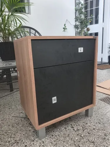 Mesa De Luz 1 Puerta, 1 Cajon. Sistema Push. Cod. 6426