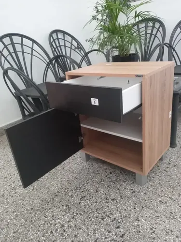 Mesa De Luz 1 Puerta, 1 Cajon. Sistema Push. Cod. 6426