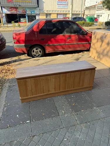 Rack Bahiut 4 Puertas. Enchapado Paraiso 1.35 X 0.50 X 0.40
