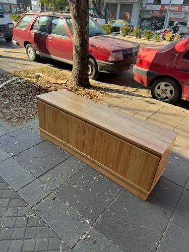 Rack Bahiut 4 Puertas. Enchapado Paraiso 1.35 X 0.50 X 0.40